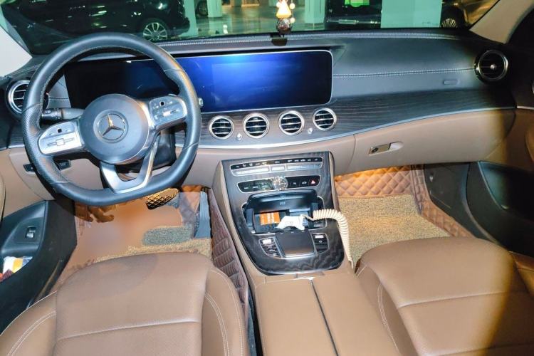 Used Mercedes-Benz E-Class 2020 Restyled E 300 L Sporty and Stylish Edition Center Console