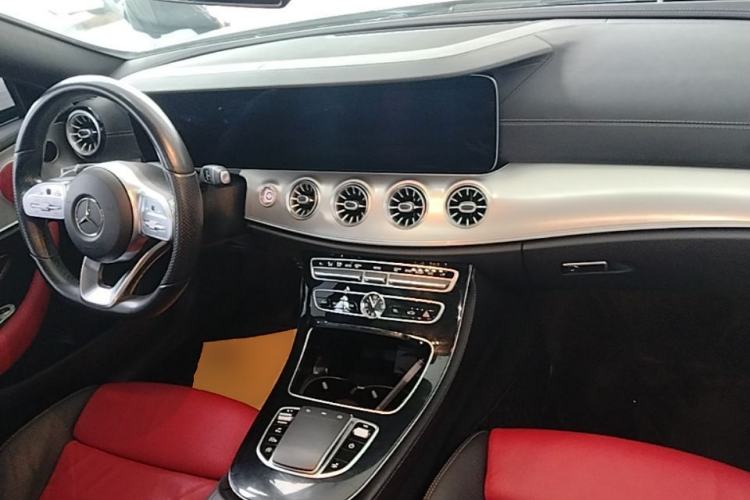 Used Mercedes-Benz E-Class 2020 E 260 Coupe Center Console
