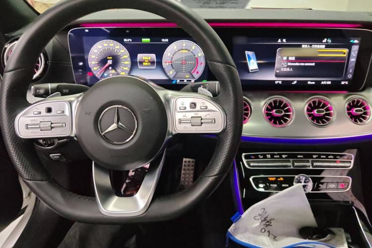 Used Mercedes-Benz E-Class 2020 E 260 Coupe Center Console