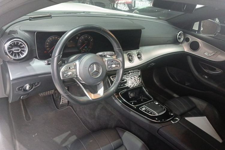 Used Mercedes-Benz E-Class 2020 E 260 Coupe Center Console