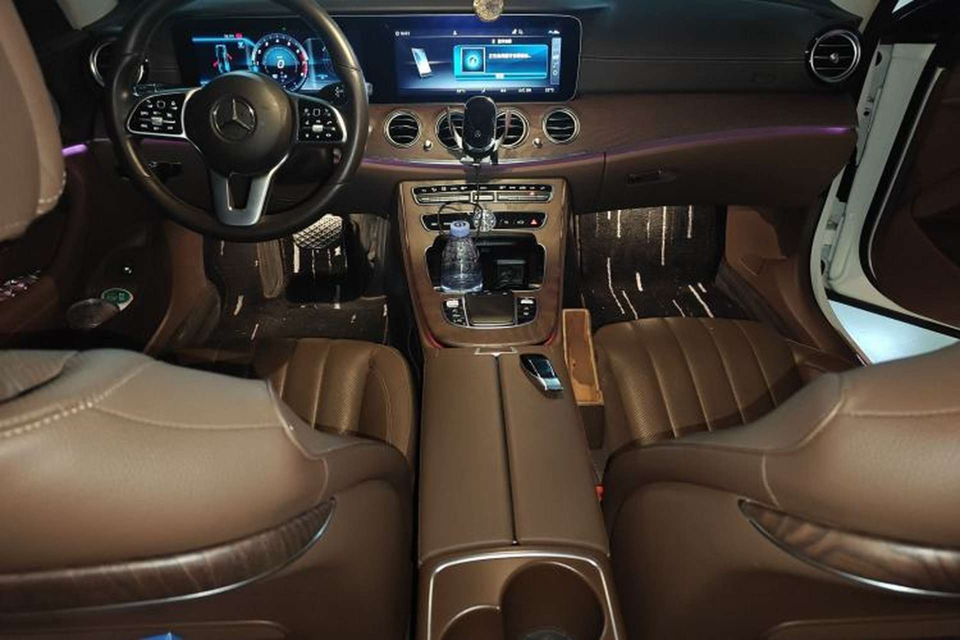 Used Mercedes-Benz E-Class 2020 Restyled E 300 L Exclusive Edition Center Console