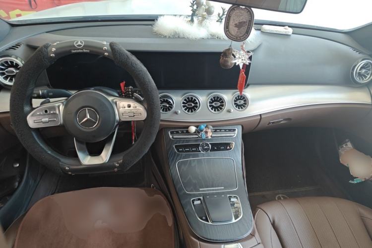 Used Mercedes-Benz E-Class 2020 E 260 Sport Edition Center Console