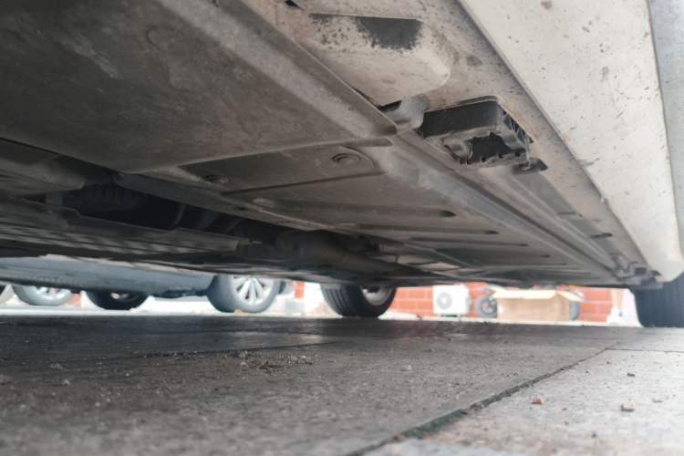 Used Mercedes-Benz E-Class 2020 E 300 L Sporty and Stylish Model Chassis Front Left