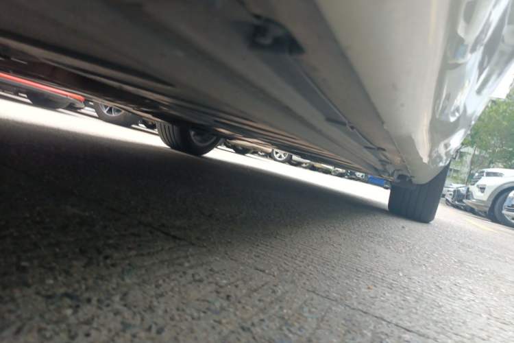 Used Mercedes-Benz E-Class 2020 E 300 L Luxury Model Chassis Front Left