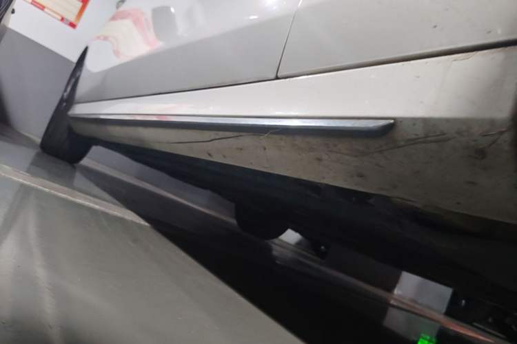 Used Mercedes-Benz E-Class 2020 E 300 L Sport Luxury Edition Chassis Front Right