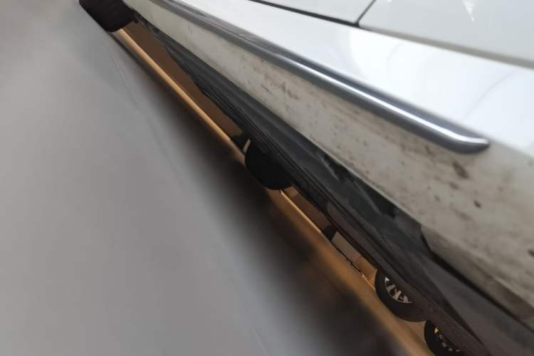 Used Mercedes-Benz E-Class 2020 Restyled E 300 L Sport Exclusive Edition Chassis Front Right