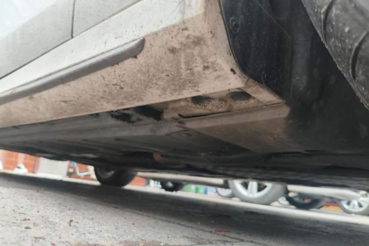 Used Mercedes-Benz E-Class 2020 E 300 L Sporty and Stylish Model Chassis Front Right