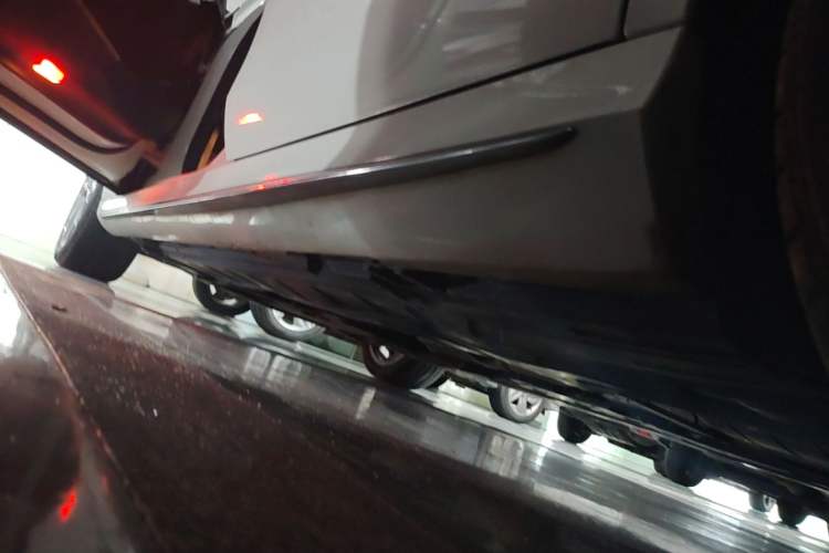 Used Mercedes-Benz E-Class 2020 E 300 L Sport Luxury Edition Chassis Rear Left