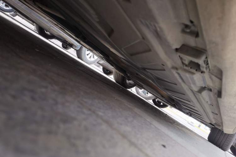 Used Mercedes-Benz E-Class 2020 E 300 L Sporty and Stylish Model Chassis Rear Right