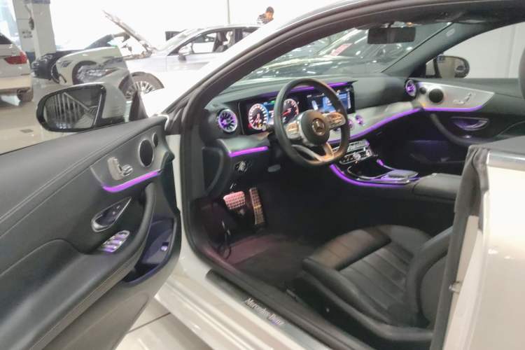 Used Mercedes-Benz E-Class 2020 E 260 Coupe Driver Seat