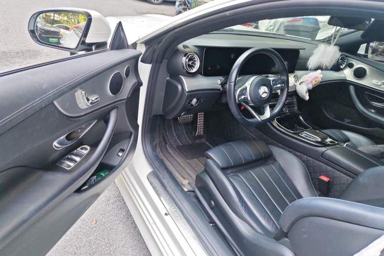 Used Mercedes-Benz E-Class 2020 E 260 Coupe Driver Seat
