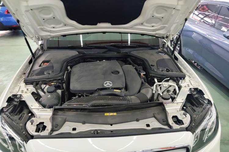 Used Mercedes-Benz E-Class 2020 Facelift E 260 L Sport Edition Engine Bay