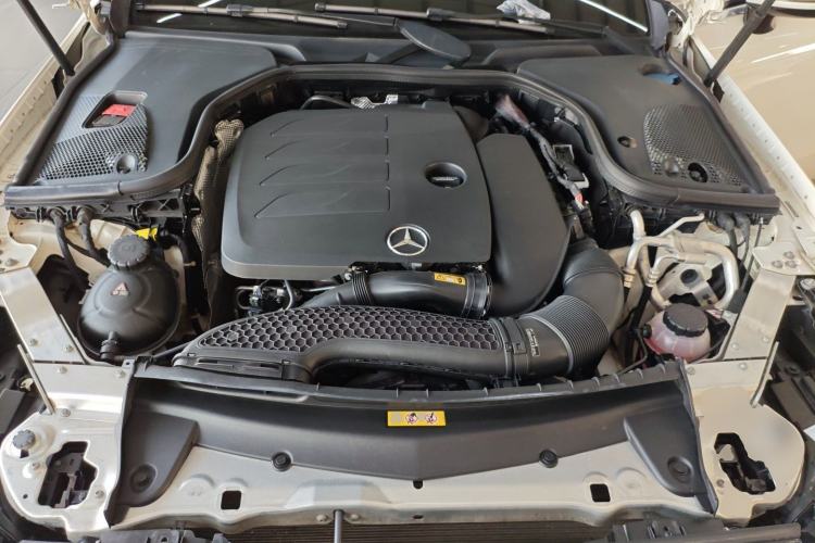 Used Mercedes-Benz E-Class 2020 E 260 4MATIC Coupe Engine Bay