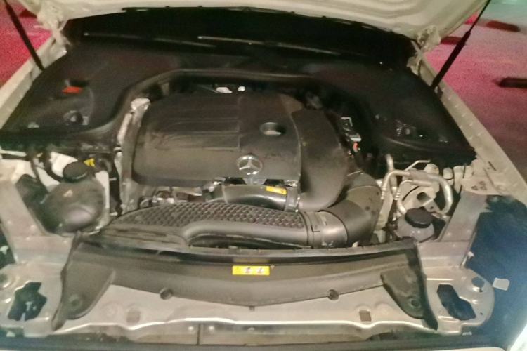 Used Mercedes-Benz E-Class 2020 E 260 Coupe Engine Bay