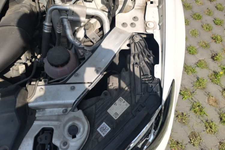 Used Mercedes-Benz E-Class 2020 Facelift E 260 Sport Edition Engine Bay Left