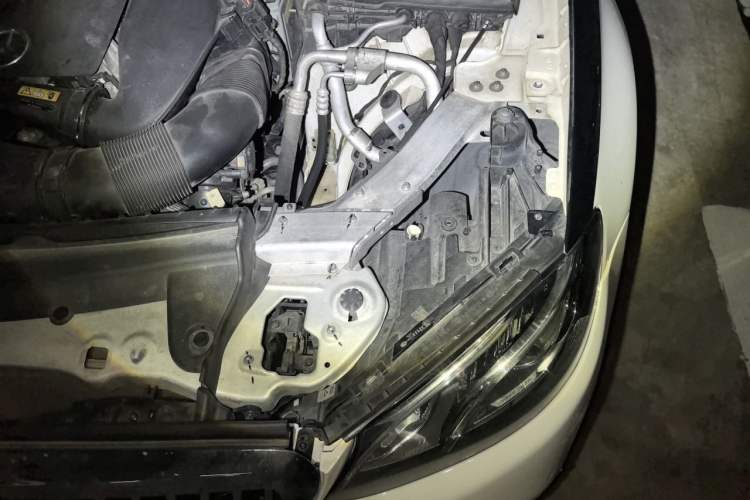 Used Mercedes-Benz E-Class 2020 Facelift E 300 L Stylish Edition Engine Bay Left