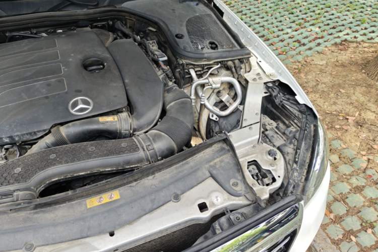 Used Mercedes-Benz E-Class 2020 Restyled E 300 L Exclusive Edition Engine Bay Left
