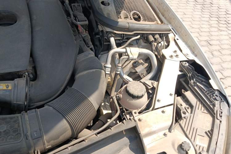 Used Mercedes-Benz E-Class 2020 E 260 L Sport Edition Engine Bay Left