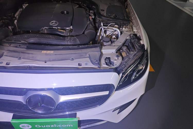 Used Mercedes-Benz E-Class 2020 E 260 Coupe Engine Bay Left