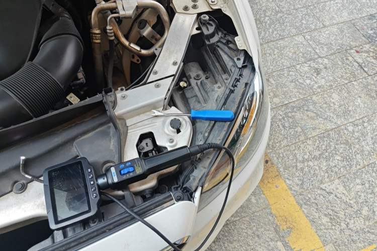 Used Mercedes-Benz E-Class 2020 Restyled E 300 L Sporty and Stylish Edition Engine Bay Left