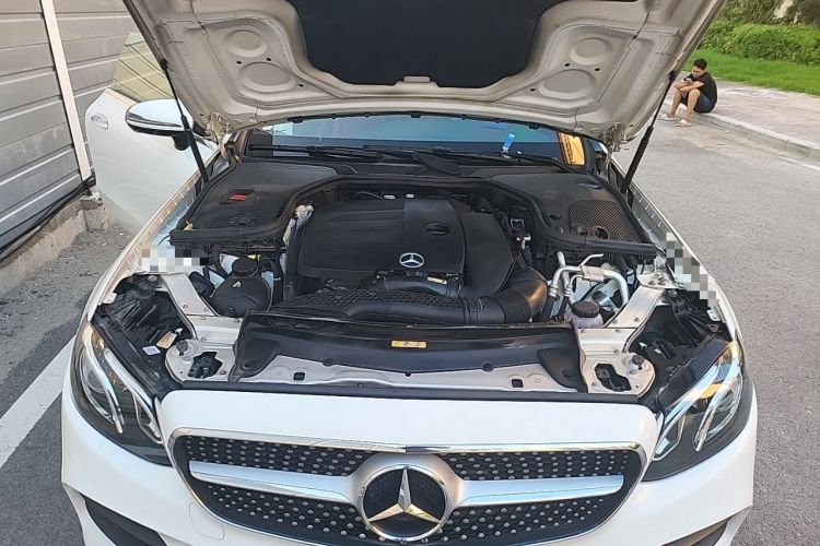 Used Mercedes-Benz E-Class 2020 E 260 4MATIC Coupe Engine Bay