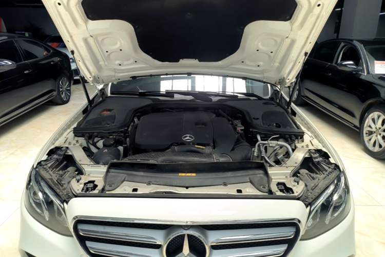 Used Mercedes-Benz E-Class 2020 Restyled E 300 L Exclusive Edition Engine Bay
