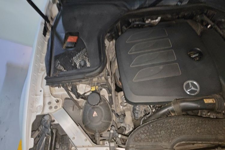 Used Mercedes-Benz E-Class 2020 E 300 L Sporty and Stylish Model Engine Bay Right