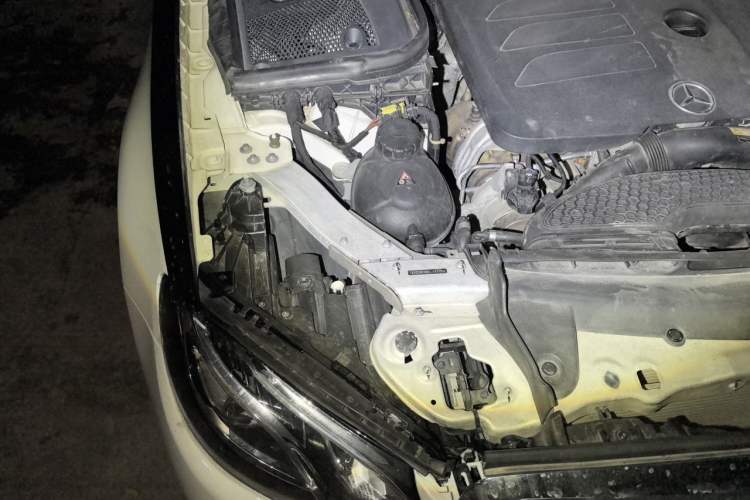 Used Mercedes-Benz E-Class 2020 Facelift E 300 L Stylish Edition Engine Bay Right