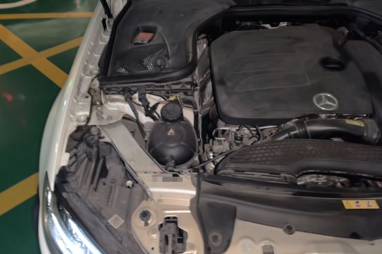 Used Mercedes-Benz E-Class 2020 E 260 Sport Edition Engine Bay Right