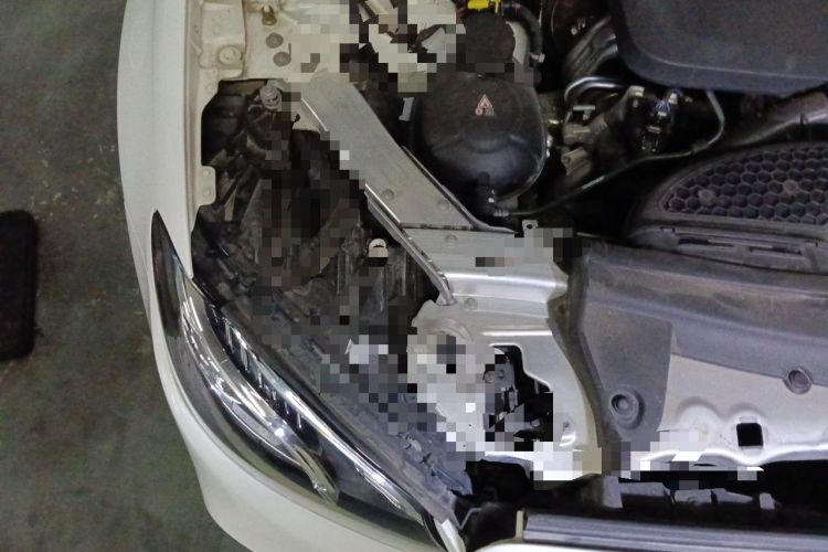 Used Mercedes-Benz E-Class 2020 Facelift E 260 Sport Edition Engine Bay Right
