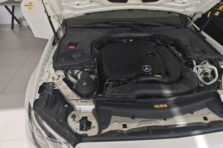 Used Mercedes-Benz E-Class 2020 E 300 L Sporty and Stylish Model Engine Bay Right