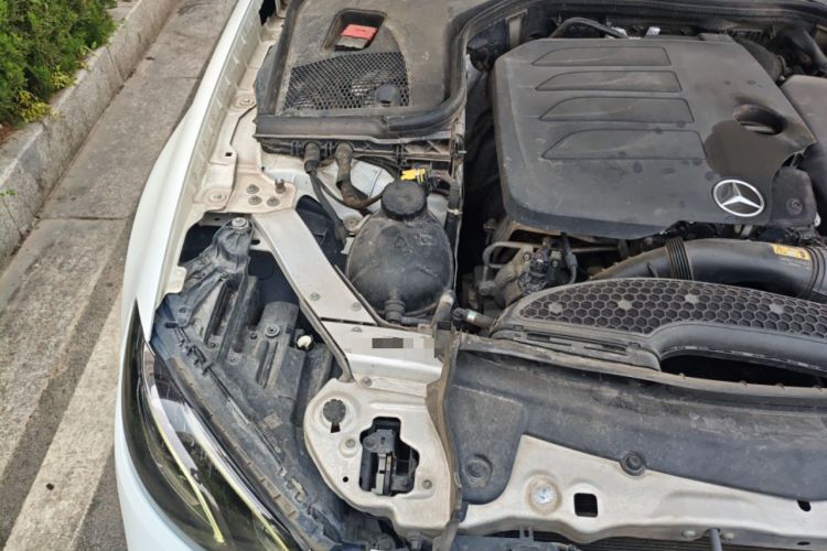 Used Mercedes-Benz E-Class 2020 E 300 L Sport Luxury Edition Engine Bay Right