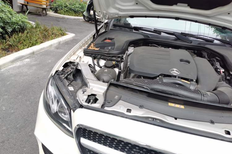 Used Mercedes-Benz E-Class 2020 E 300 Coupe Engine Bay Right