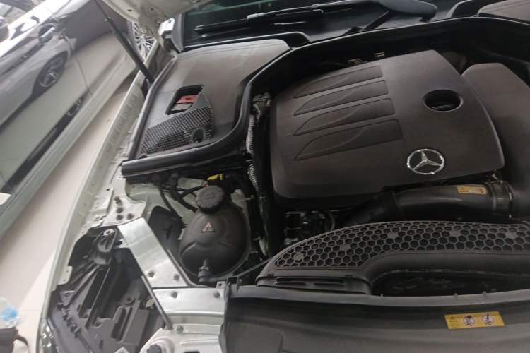 Used Mercedes-Benz E-Class 2020 E 260 Coupe Engine Bay Right