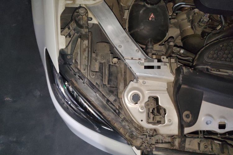 Used Mercedes-Benz E-Class 2020 E 300 L Sport Luxury Edition Engine Bay Right