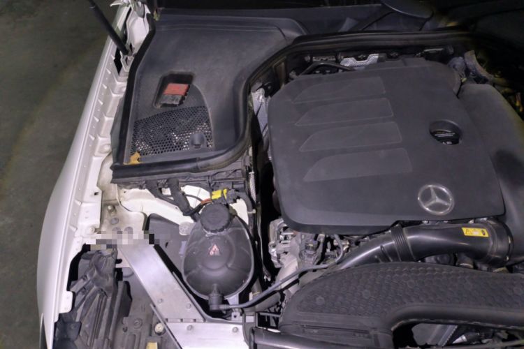 Used Mercedes-Benz E-Class 2020 E 260 Coupe Engine Bay Right