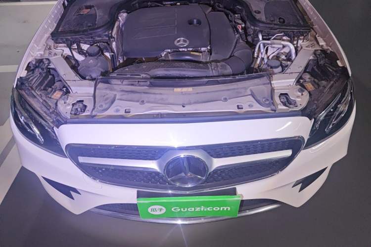 Used Mercedes-Benz E-Class 2020 E 260 Coupe Engine Bay