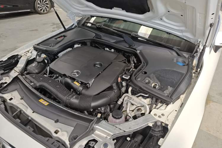 Used Mercedes-Benz E-Class 2020 E 260 Convertible Coupe Engine Bay