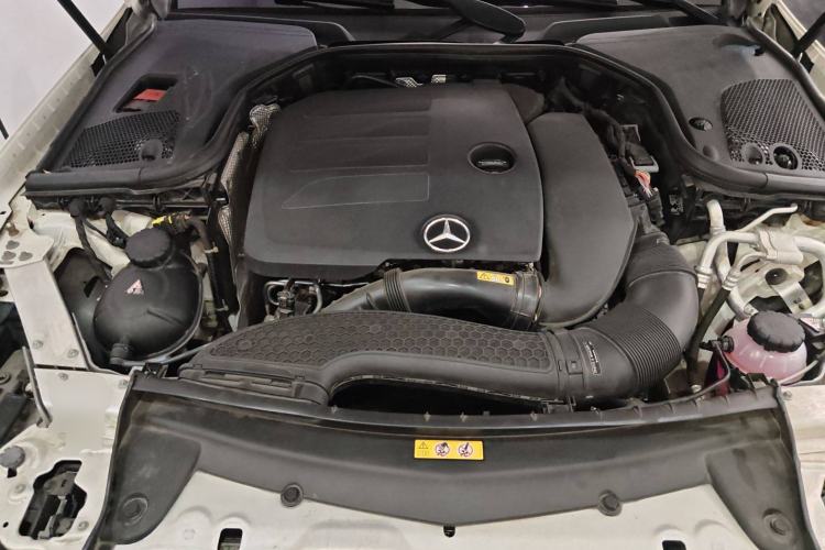 Used Mercedes-Benz E-Class 2020 E 260 Coupe Engine Bay