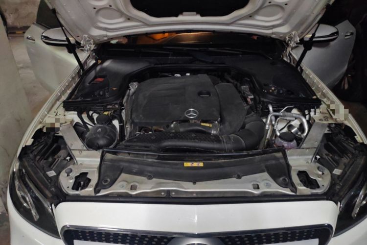 Used Mercedes-Benz E-Class 2020 E 260 Coupe Engine Bay