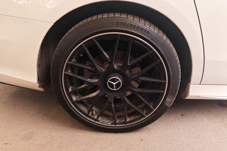 Used Mercedes-Benz E-Class 2020 E 300 L Sporty and Stylish Model Exterior 1