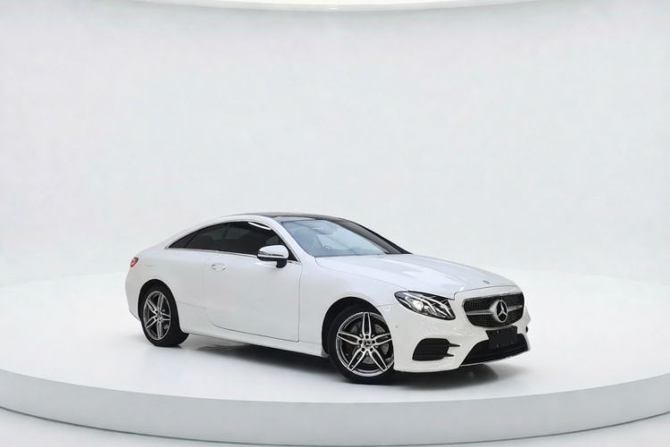 Used Mercedes-Benz E-Class 2020 E 260 4MATIC Coupe Exterior 1