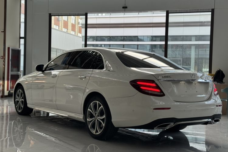 Used Mercedes-Benz E-Class 2020 E 300 L Sporty and Stylish Model Exterior 2