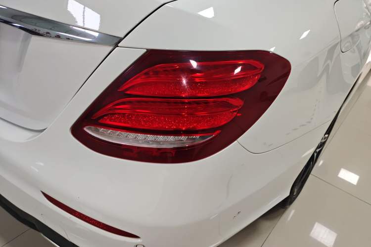 Used Mercedes-Benz E-Class 2020 E 260 Sport Edition Exterior 3