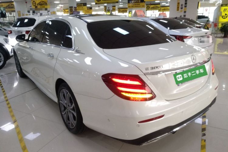 Used Mercedes-Benz E-Class 2020 E 300 L Sporty and Stylish Model Exterior 3