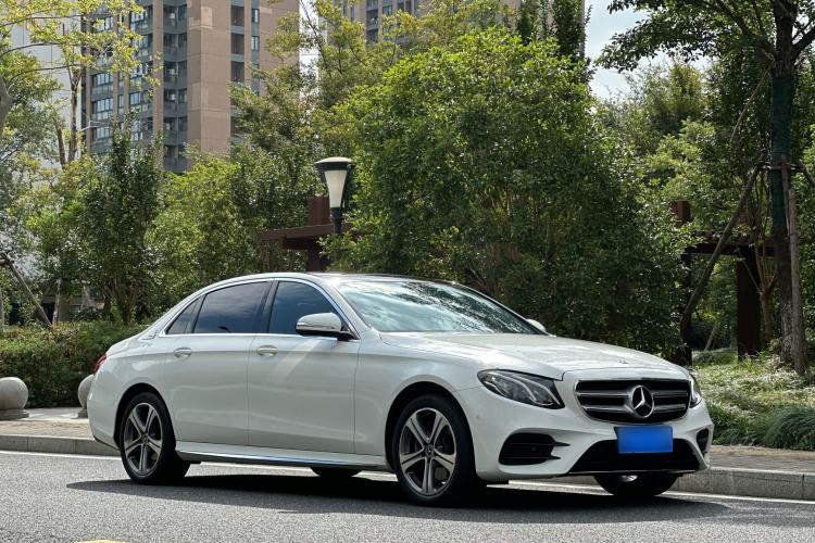Used Mercedes-Benz E-Class 2020 Facelift E 260 L Sport Edition Exterior 3