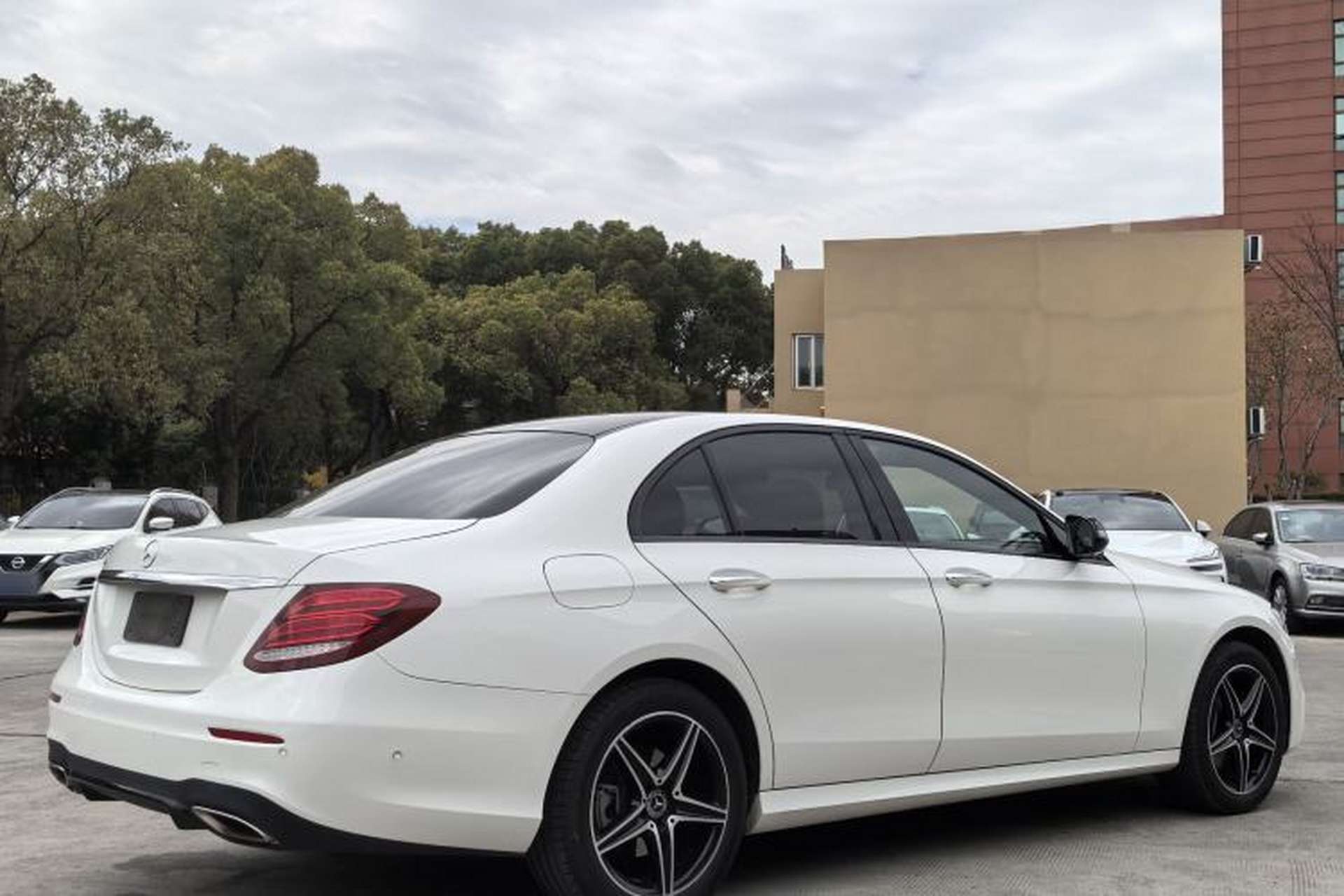 Used Mercedes-Benz E-Class 2020 E 260 Sport Edition Exterior 3