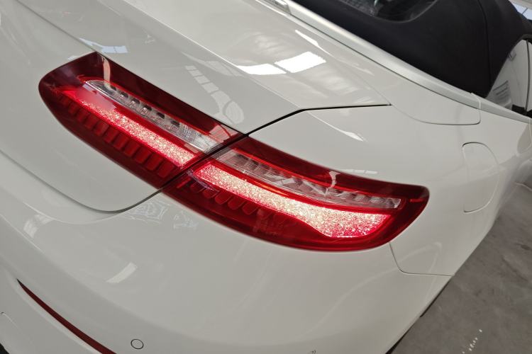 Used Mercedes-Benz E-Class 2020 E 260 Convertible Coupe Exterior 3