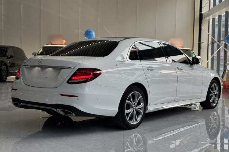 Used Mercedes-Benz E-Class 2020 E 300 L Sporty and Stylish Model Exterior 4