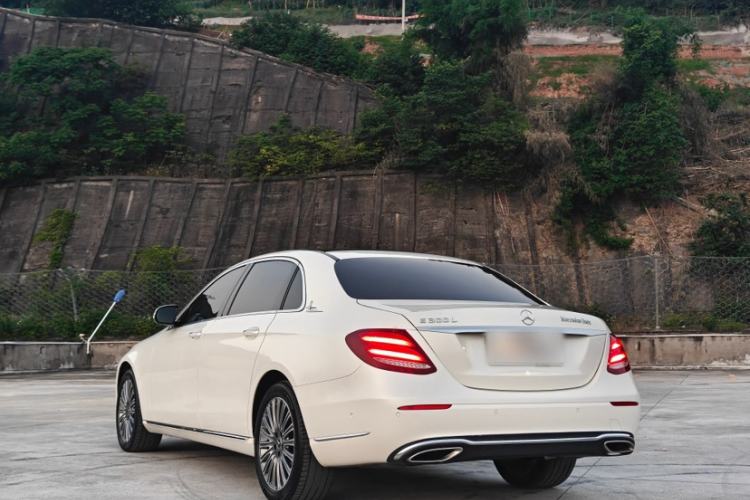 Used Mercedes-Benz E-Class 2020 E 300 L Luxury Model Exterior 4